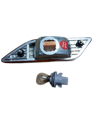 Повторитель поворота в крыло, правый FAW J7